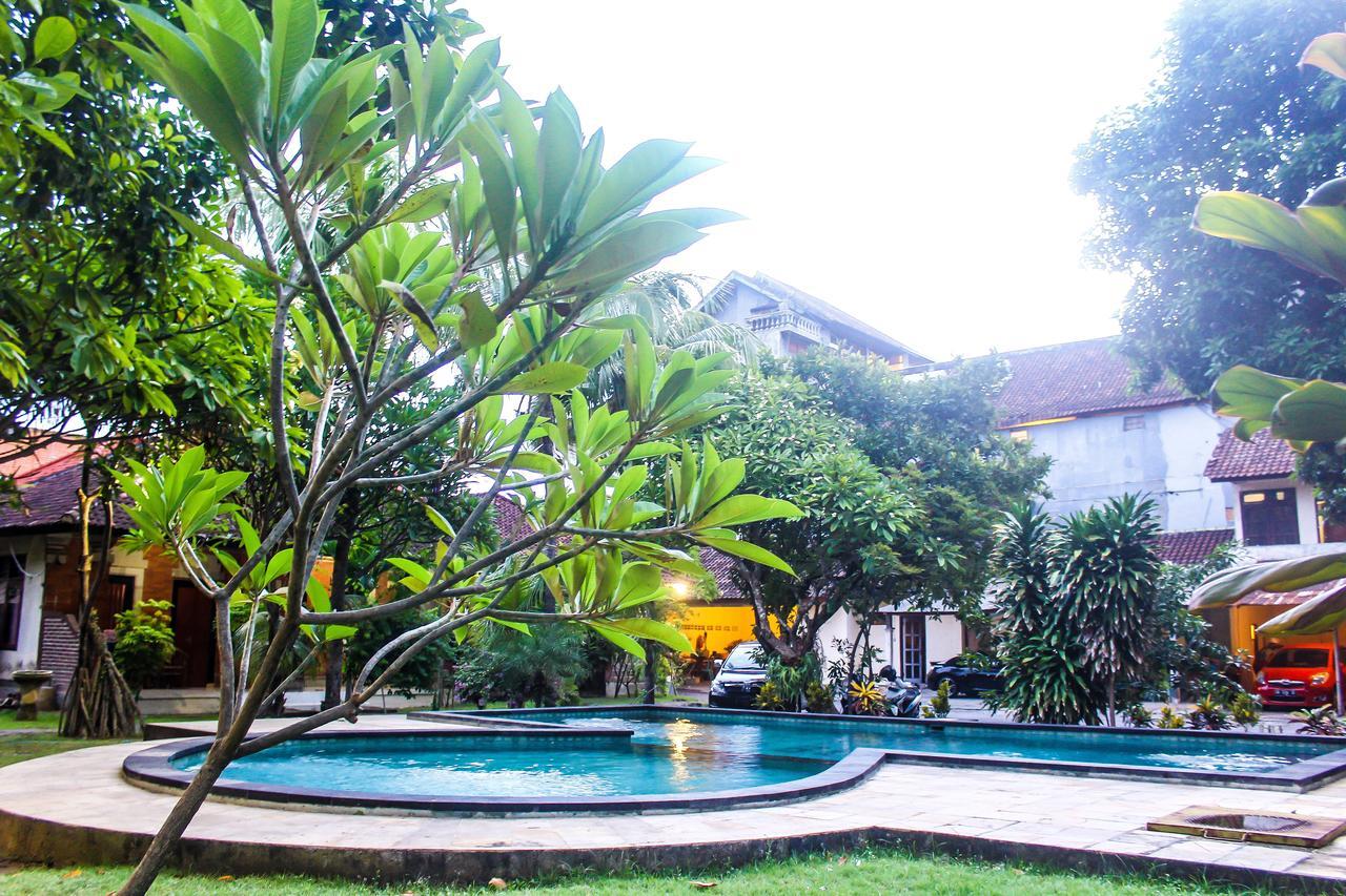 Budhi beach inn Kuta Lombok Exterior foto