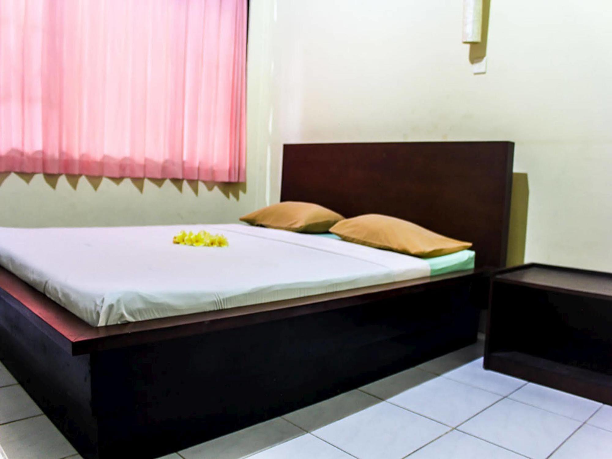 Budhi beach inn Kuta Lombok Exterior foto