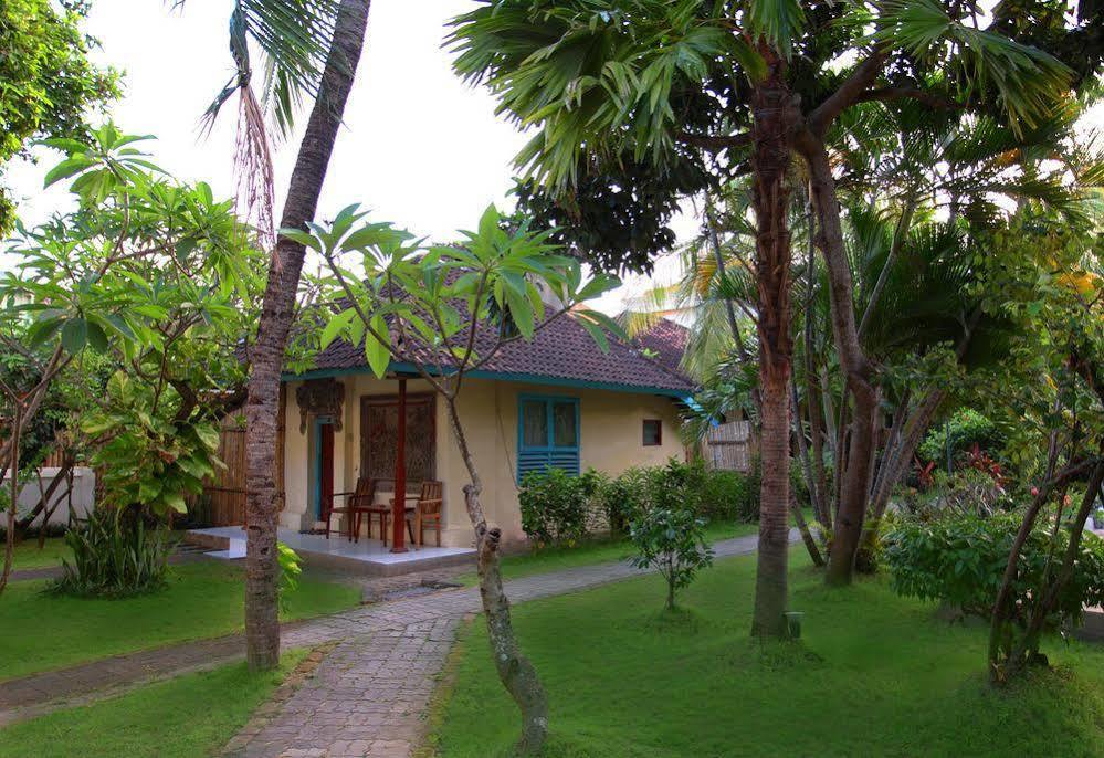 Budhi beach inn Kuta Lombok Exterior foto